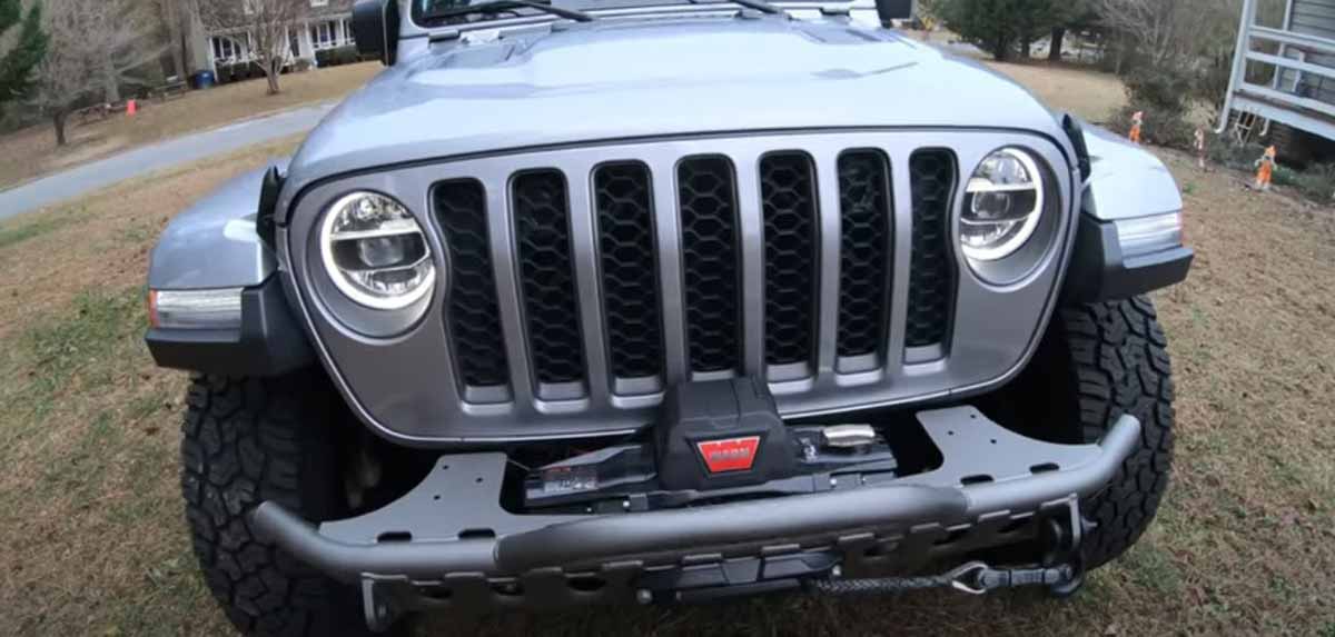 Winches Mounted on Front Bumper